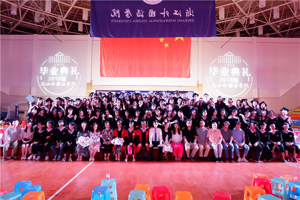 9 555电影
师生合影2.jpg